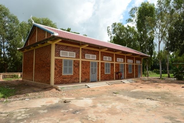 Výstavba školy v Bantayrersey